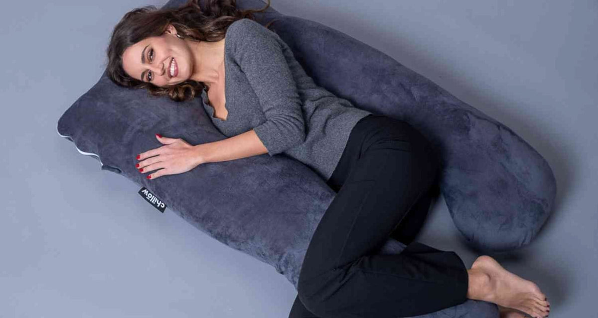 Dormir sur le côté : posture, bienfaits et accessoires